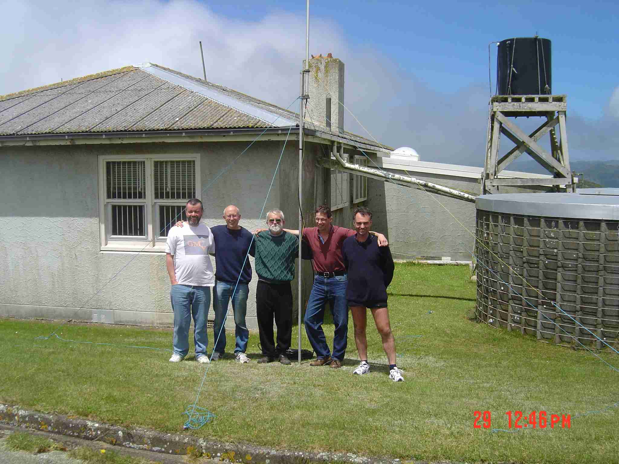 2004cqwwcw team.JPG